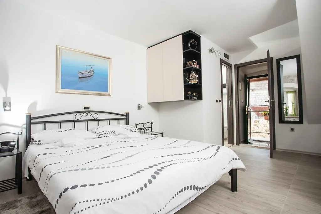 Apartments & Room Kartolina Split