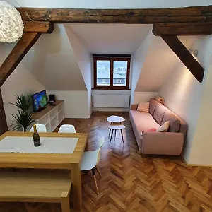 prague-castle-view-apartment-prague.praguehotelsweb.com/