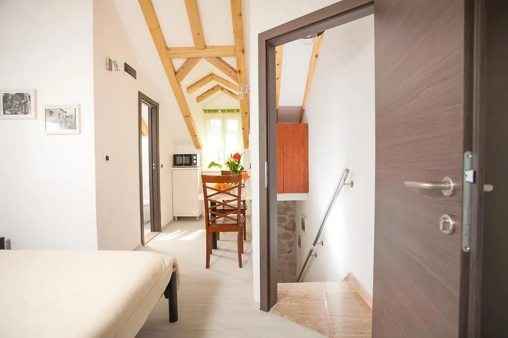 Apartments & Room Kartolina 0*, Split