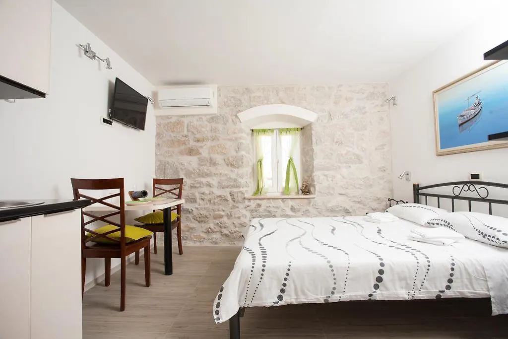 Apartments & Room Kartolina Croatia