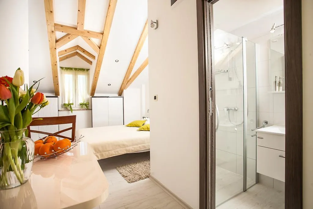 Apartments & Room Kartolina Split