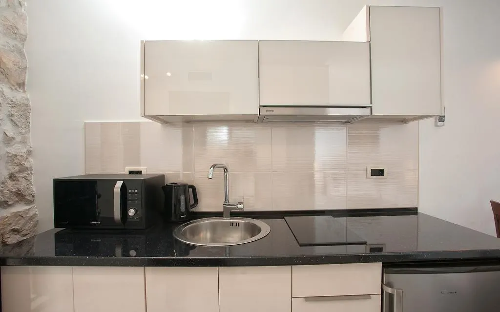 Apartments & Room Kartolina  Split