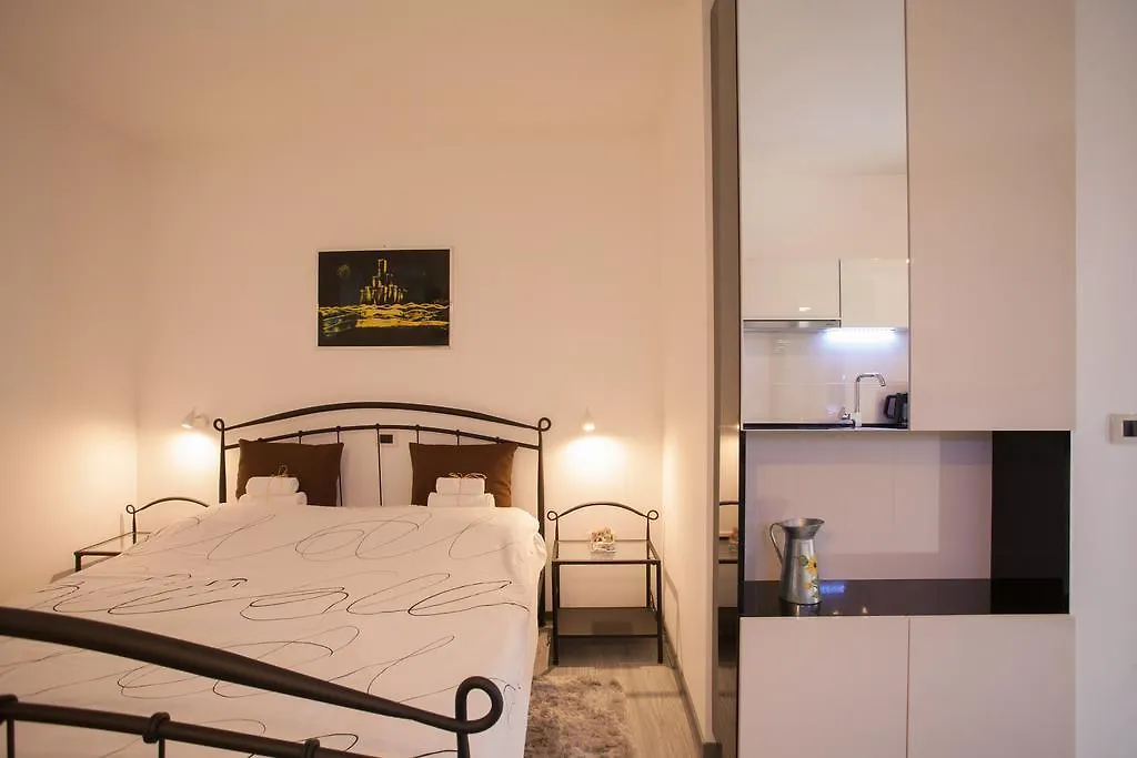 Apartments & Room Kartolina